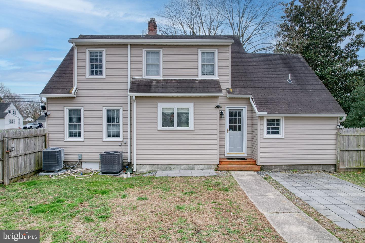 129 LAUREL Rd MILLSBORO, DE 19966