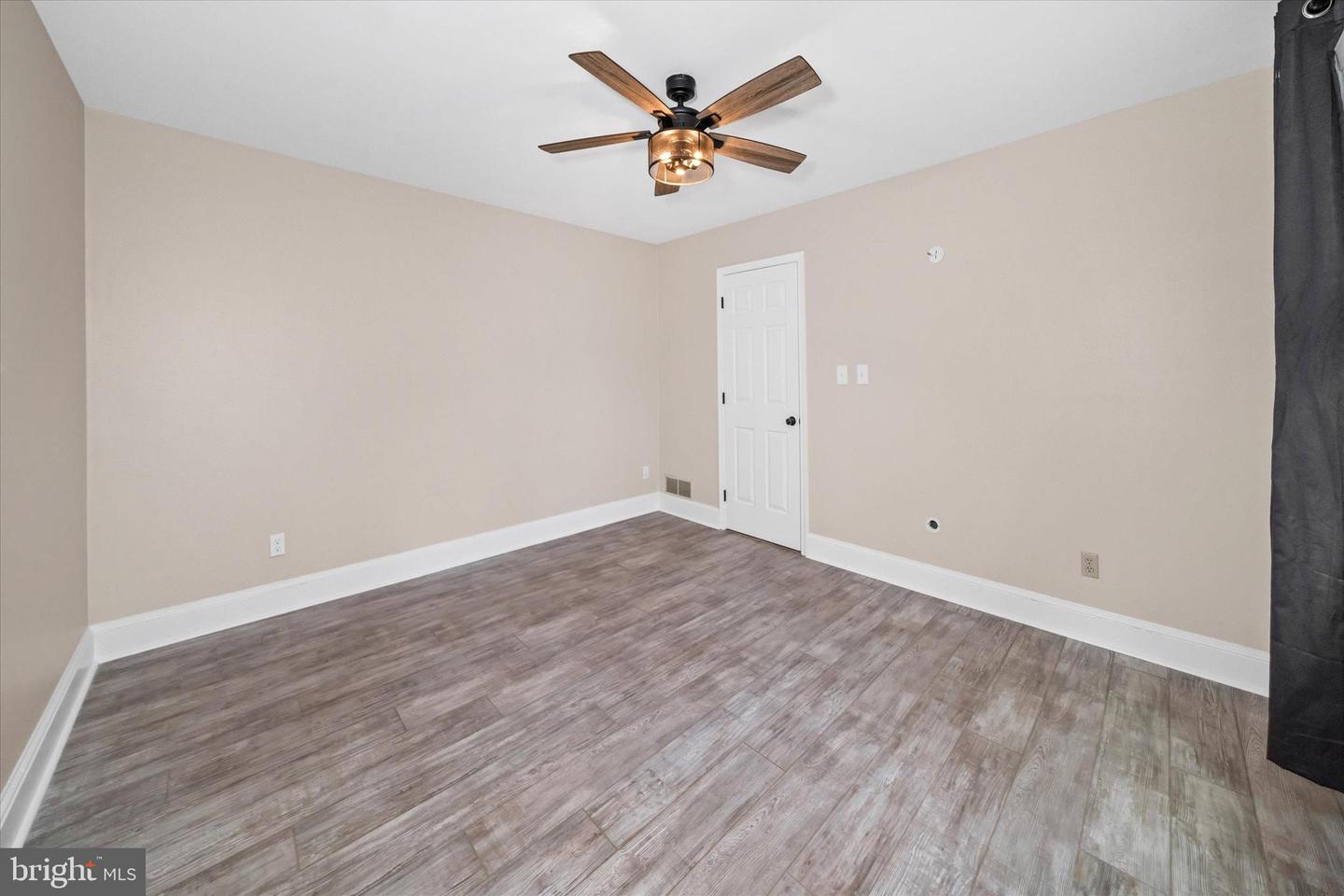 26 OLD STABLE Ln NEWARK, DE 19711