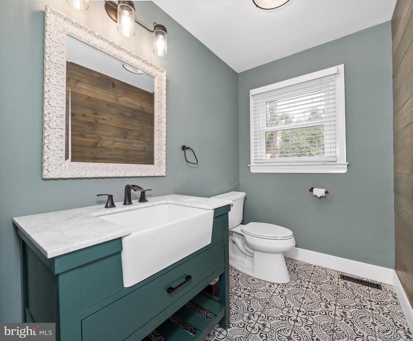 26 OLD STABLE Ln NEWARK, DE 19711