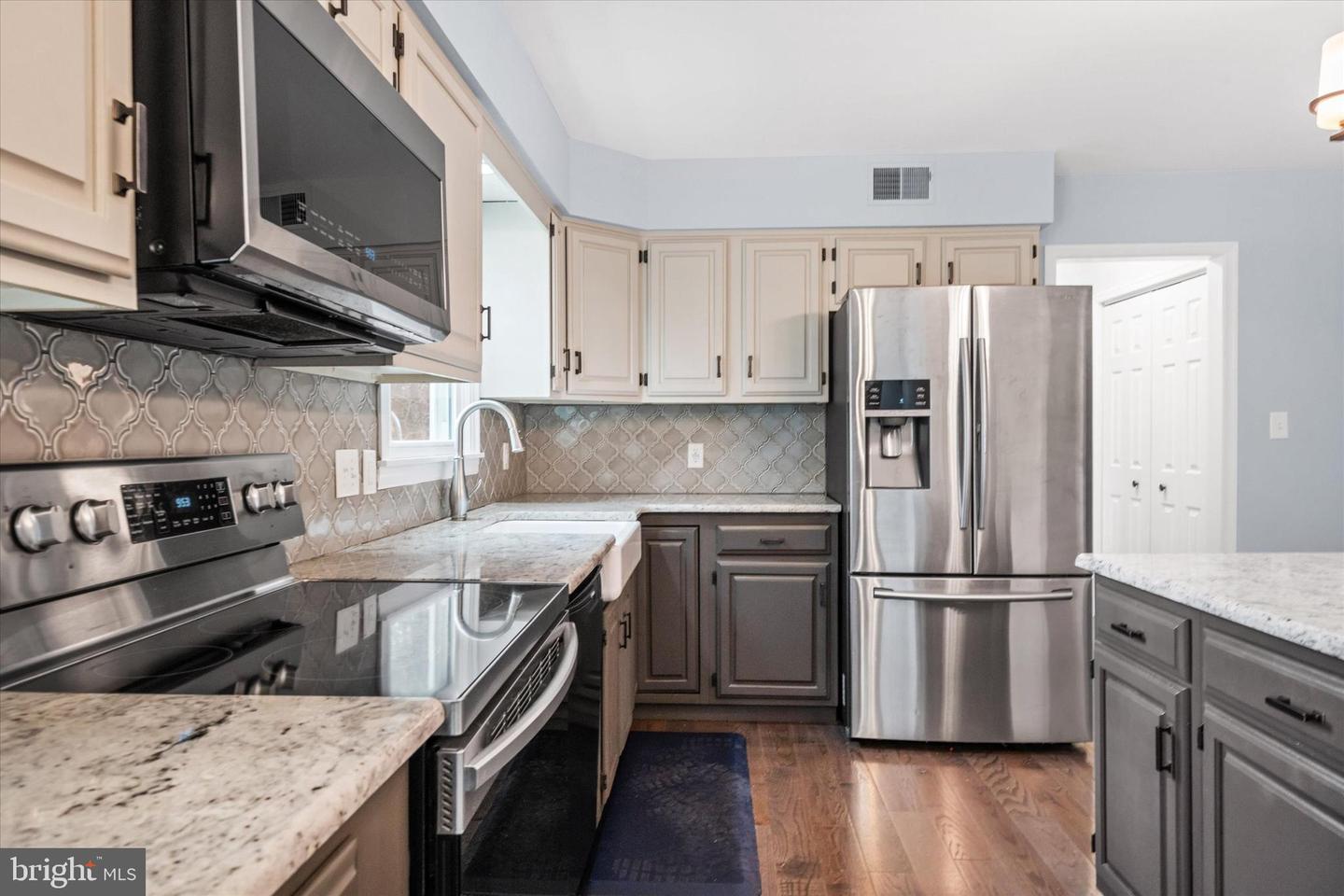 26 OLD STABLE Ln NEWARK, DE 19711