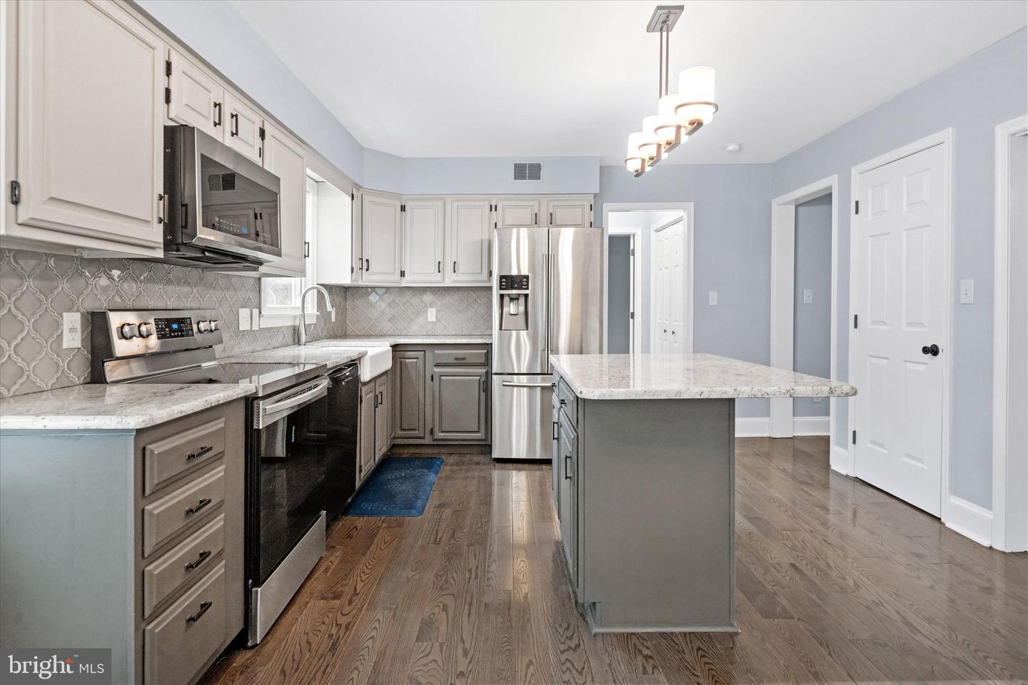 26 OLD STABLE Ln NEWARK, DE 19711