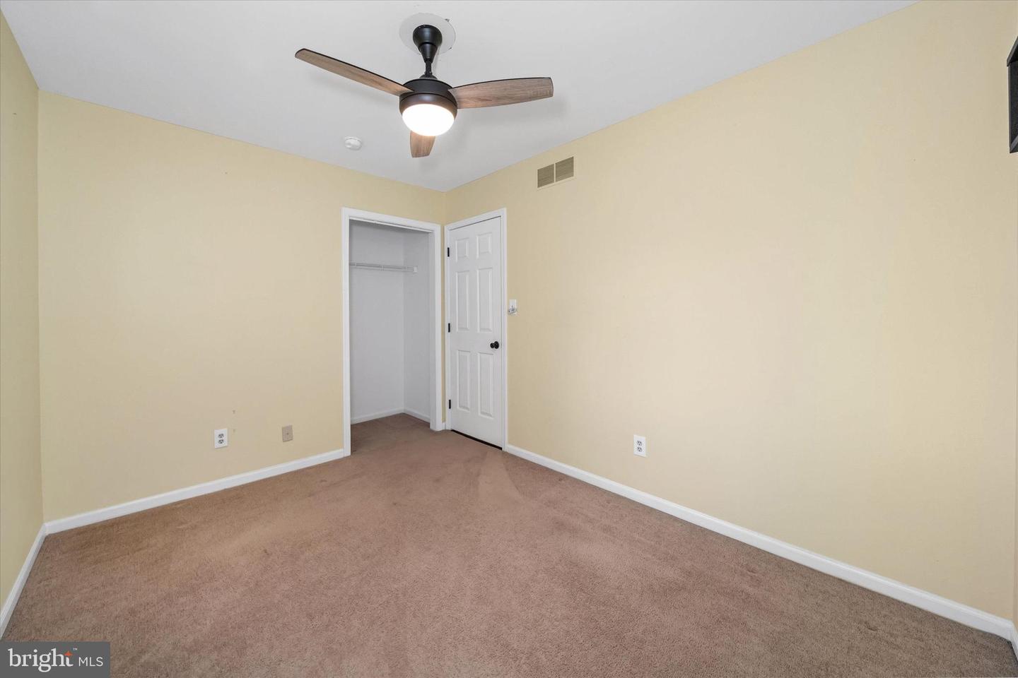 26 OLD STABLE Ln NEWARK, DE 19711