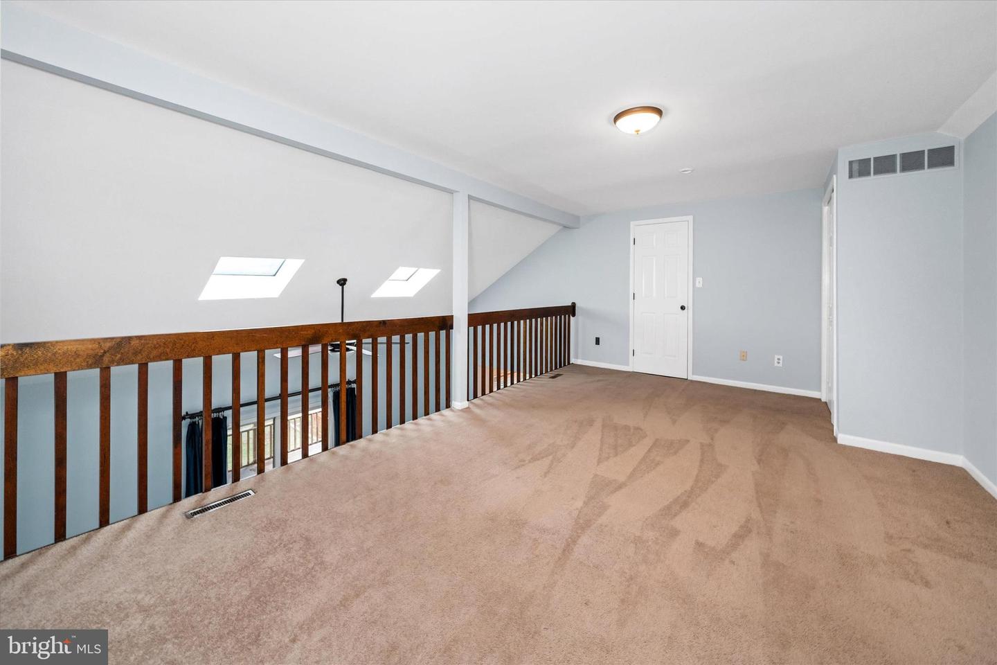 26 OLD STABLE Ln NEWARK, DE 19711