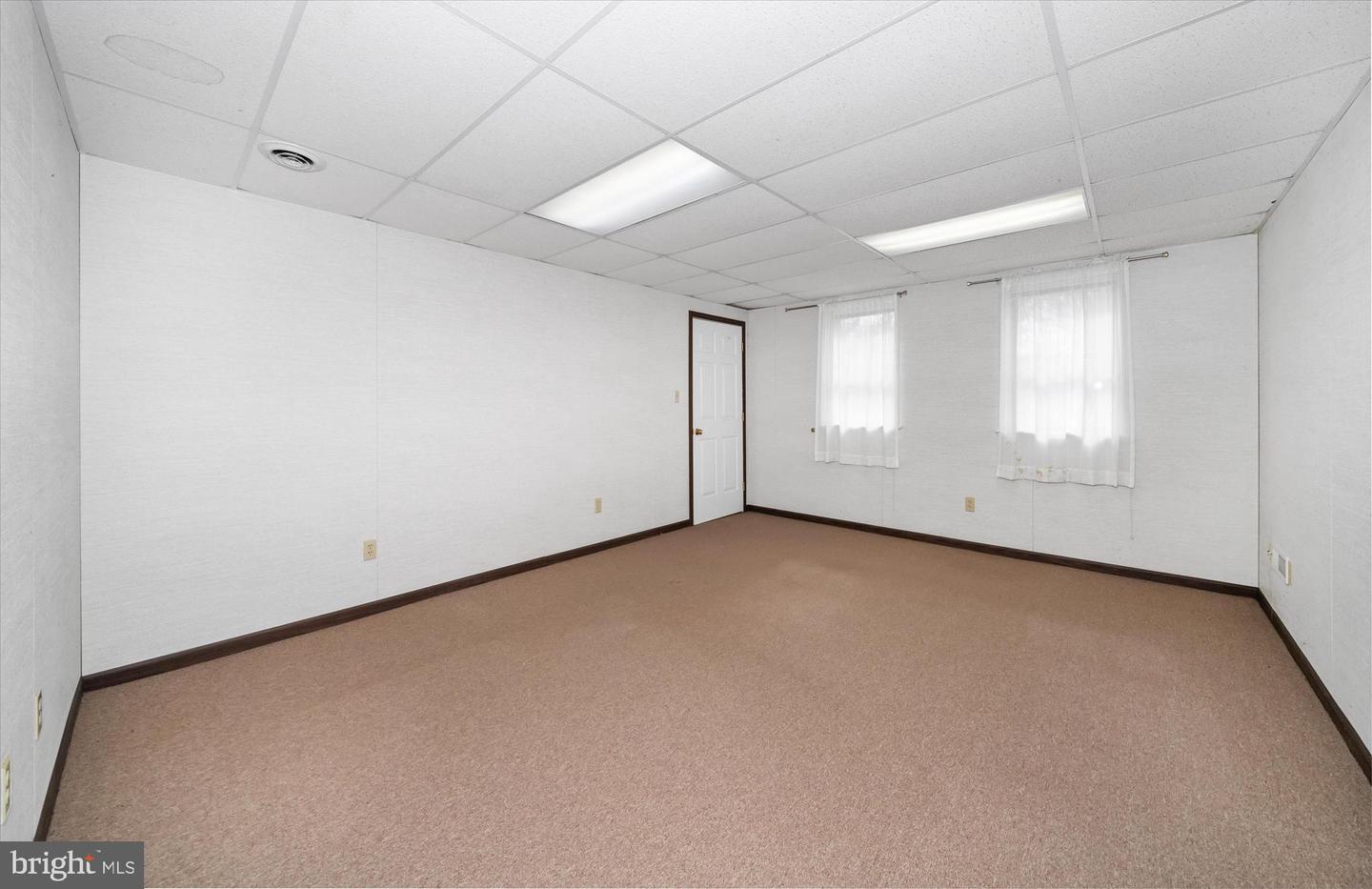 26 OLD STABLE Ln NEWARK, DE 19711