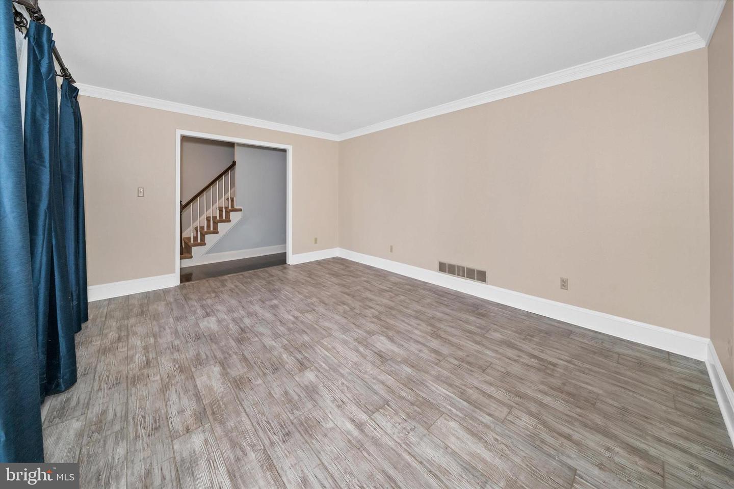 26 OLD STABLE Ln NEWARK, DE 19711